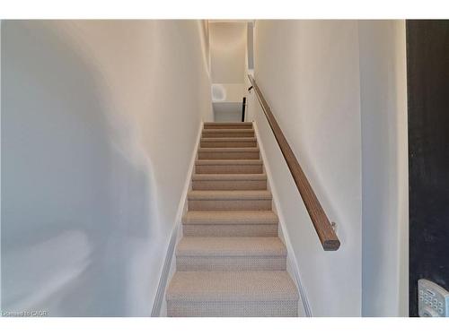 114-155 Equestrian Way, Cambridge, ON - Indoor Photo Showing Other Room