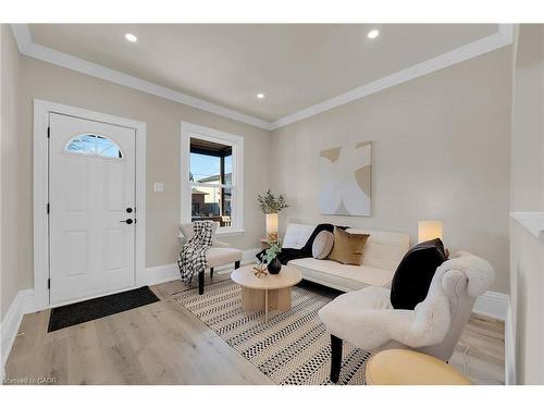 70 Robins Avenue, Hamilton, ON - Indoor