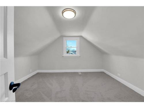 70 Robins Avenue, Hamilton, ON - Indoor Photo Showing Other Room