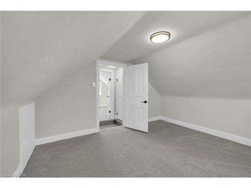 70 Robins Avenue, Hamilton, ON - Indoor Photo Showing Other Room