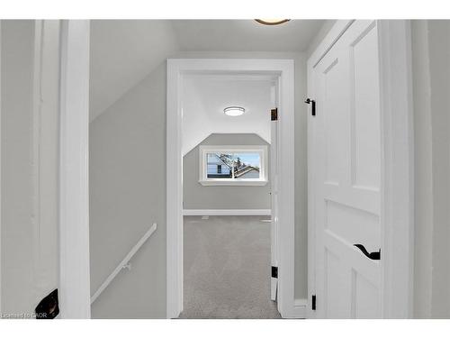 70 Robins Avenue, Hamilton, ON - Indoor Photo Showing Other Room