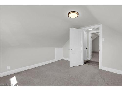 70 Robins Avenue, Hamilton, ON - Indoor Photo Showing Other Room