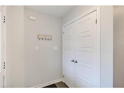39 Mccargow Drive, Haldimand, ON - Indoor Photo Showing Other Room