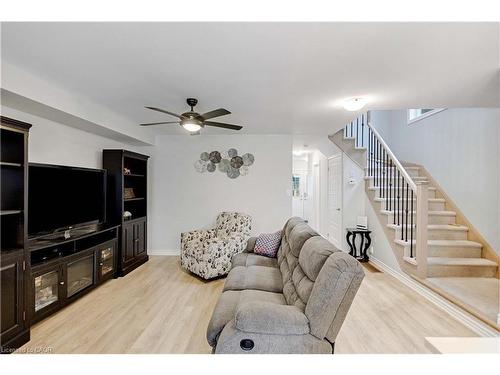 39 Mccargow Drive, Haldimand, ON - Indoor Photo Showing Living Room