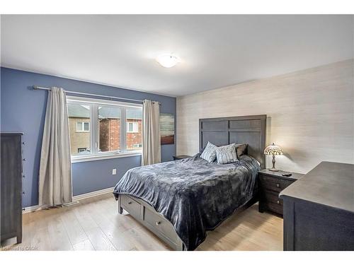 39 Mccargow Drive, Haldimand, ON - Indoor Photo Showing Bedroom