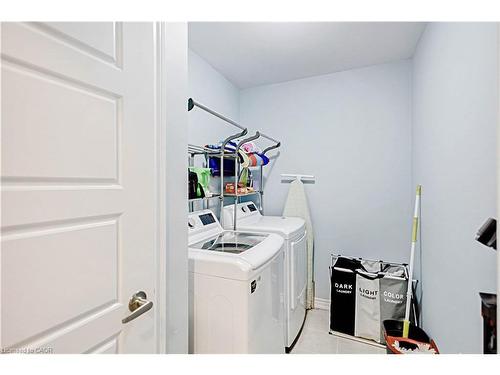 39 Mccargow Drive, Haldimand, ON - Indoor Photo Showing Laundry Room