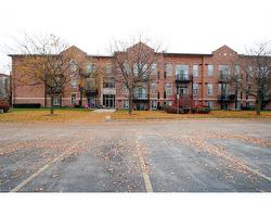 306-262 Dundas Street E Waterdown, ON L8B 1A9