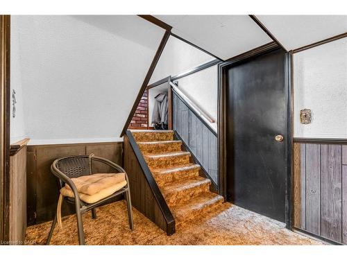 30 East 13Th Street, Hamilton, ON - Indoor Photo Showing Other Room