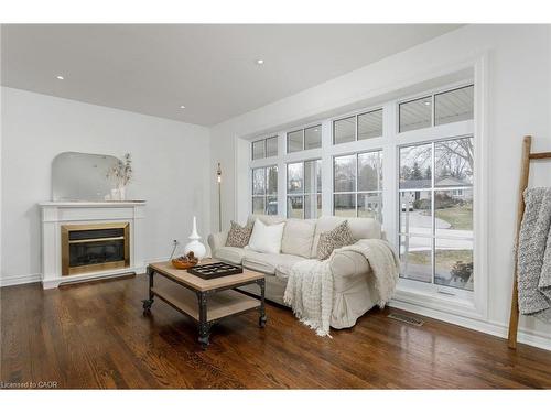 2088 Saxon Road, Oakville, ON - Indoor Photo Showing Living Room With Fireplace