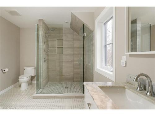 2088 Saxon Road, Oakville, ON - Indoor Photo Showing Bathroom