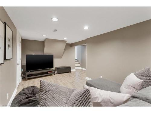 2088 Saxon Road, Oakville, ON - Indoor