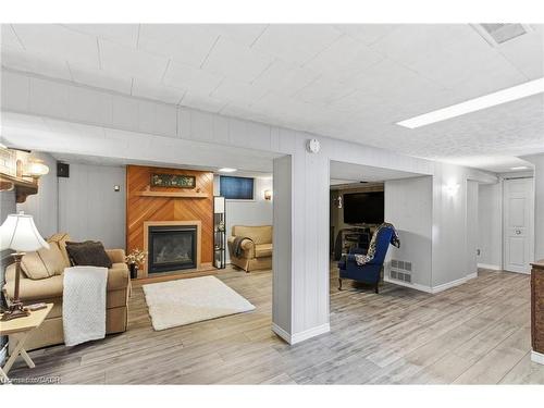 91 East 42Nd Street, Hamilton, ON - Indoor With Fireplace
