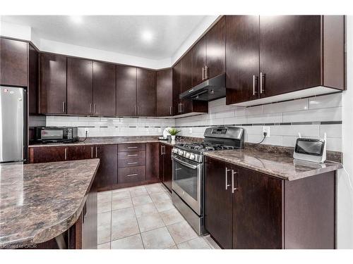121 Steeplechase Way, Waterloo, ON - Indoor Photo Showing Kitchen