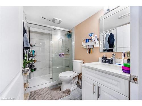 121 Steeplechase Way, Waterloo, ON - Indoor Photo Showing Bathroom