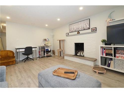 296 Dumfries Avenue, Kitchener, ON - Indoor Photo Showing Other Room