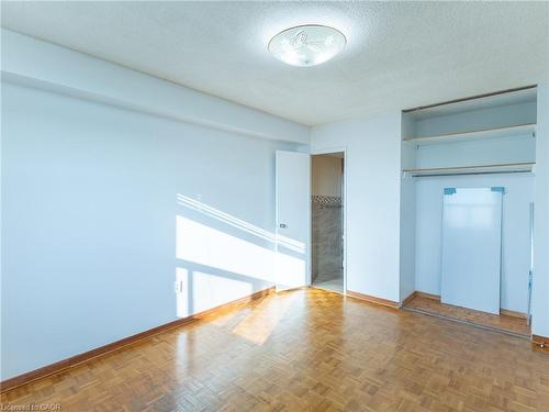 1103-966 Inverhouse Drive, Mississauga, ON - Indoor Photo Showing Other Room