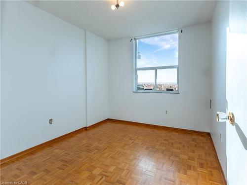 1103-966 Inverhouse Drive, Mississauga, ON - Indoor Photo Showing Other Room