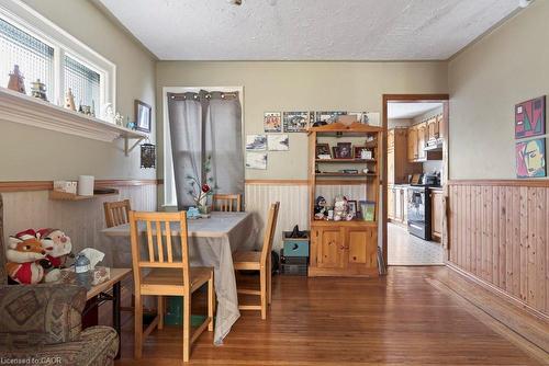 205 Locke Street N, Hamilton, ON - Indoor