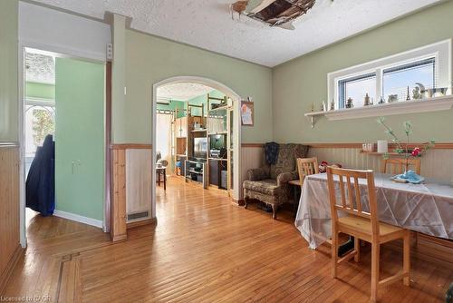 205 Locke Street N, Hamilton, ON - Indoor