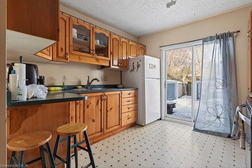 205 Locke Street N, Hamilton, ON - Indoor Photo Showing Kitchen