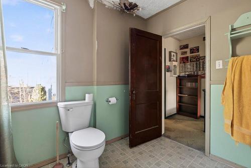 205 Locke Street N, Hamilton, ON - Indoor Photo Showing Bathroom