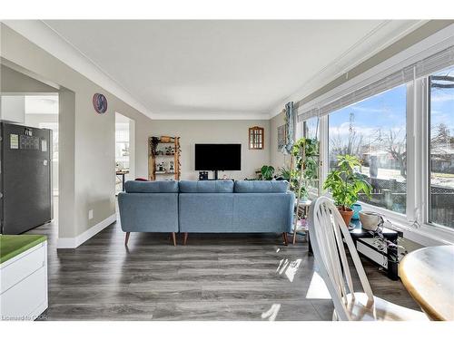 219 Sixth Avenue, Kitchener, ON 