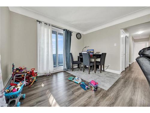 219 Sixth Avenue, Kitchener, ON 