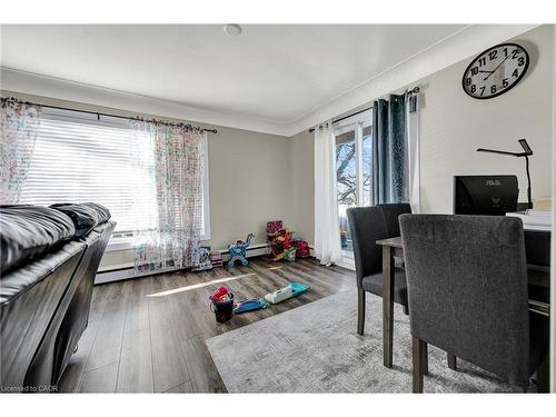 219 Sixth Avenue, Kitchener, ON 