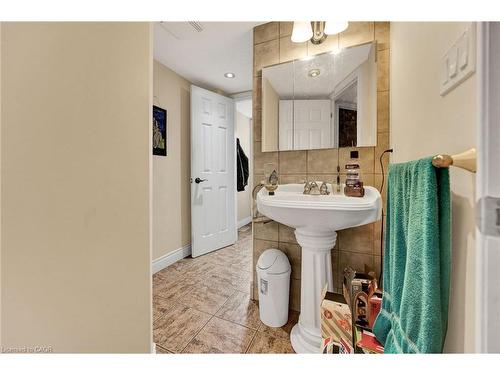 219 Sixth Avenue, Kitchener, ON 