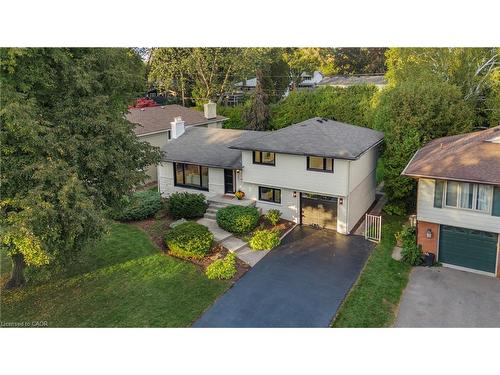 257 Strathcona Drive, Burlington, ON - Outdoor With Facade