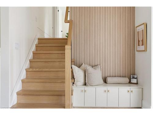 257 Strathcona Drive, Burlington, ON - Indoor Photo Showing Other Room