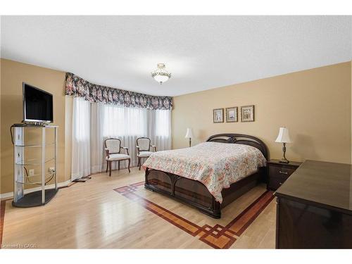 3372 Bobwhite Mews, Mississauga, ON - Indoor Photo Showing Bedroom