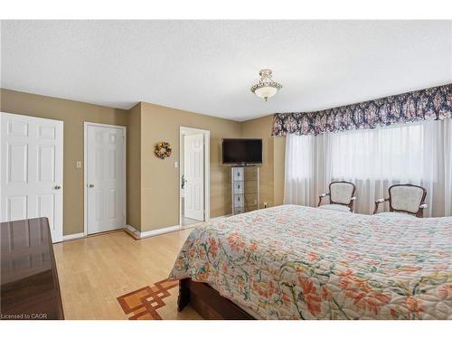 3372 Bobwhite Mews, Mississauga, ON - Indoor Photo Showing Bedroom
