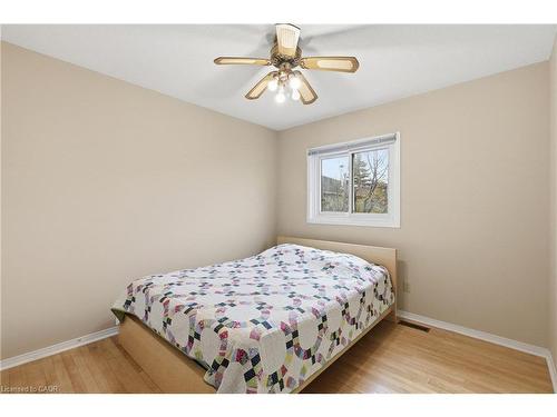 3372 Bobwhite Mews, Mississauga, ON - Indoor Photo Showing Bedroom