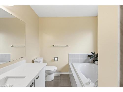 3372 Bobwhite Mews, Mississauga, ON - Indoor Photo Showing Bathroom