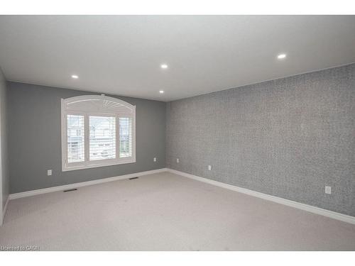 85 Chamomile Drive, Hamilton, ON - Indoor Photo Showing Other Room