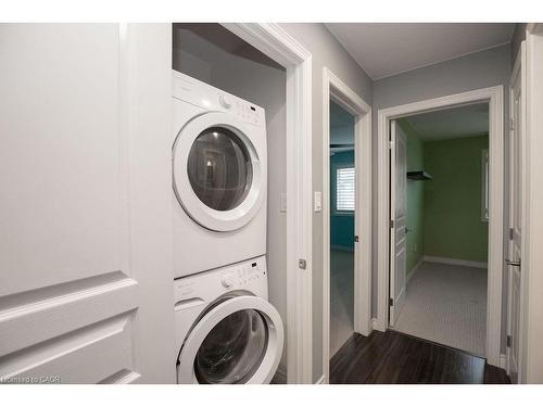 85 Chamomile Drive, Hamilton, ON - Indoor Photo Showing Laundry Room