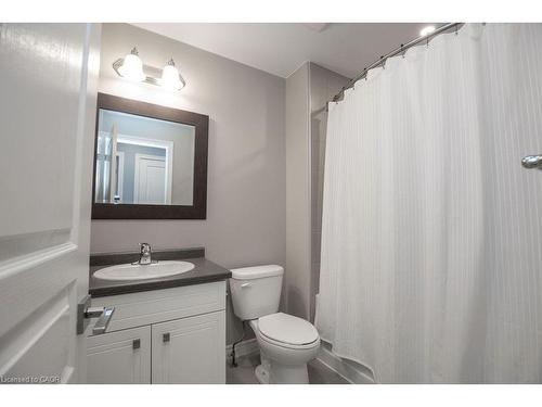 85 Chamomile Drive, Hamilton, ON - Indoor Photo Showing Bathroom