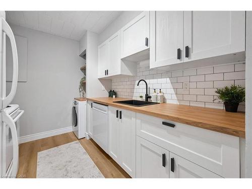 102-105 Conroy Crescent, Guelph, ON - Indoor Photo Showing Other Room