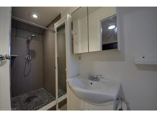 Main Level-193 Emerald Street N, Hamilton, ON - Indoor Photo Showing Bathroom