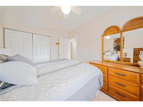 23 Coral Drive, Hamilton, ON - Indoor Photo Showing Bedroom