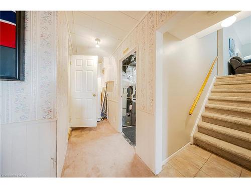 23 Coral Drive, Hamilton, ON - Indoor Photo Showing Other Room