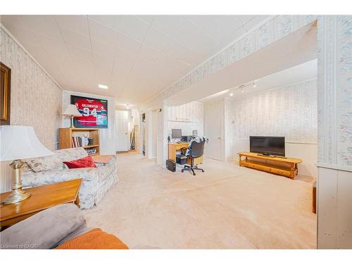 23 Coral Drive, Hamilton, ON - Indoor