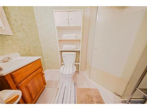 23 Coral Drive, Hamilton, ON - Indoor Photo Showing Bathroom