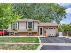 Upper-551 Chamberlain Road  Burlington, ON L7L 2V2