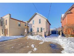 88 Wellington Street N Kitchener, ON N2H 5J8