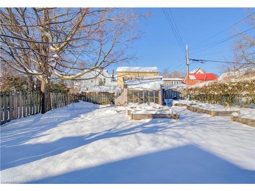 88 Wellington Street N, Kitchener, ON - Outdoor