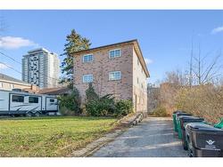 25 High Street  Waterloo, ON N2L 3X4