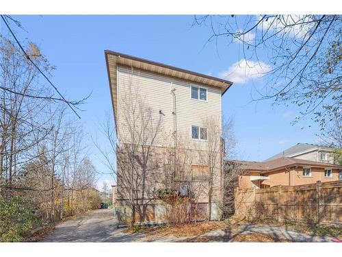 25 High Street, Waterloo, ON 