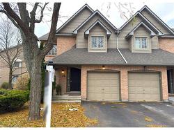10-320 Hamilton Drive  Ancaster, ON L9G 4W6